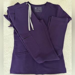 Purple Yola Skinny Scrub Pants XXS /Purple Casma Three-Pocket Scrub Top